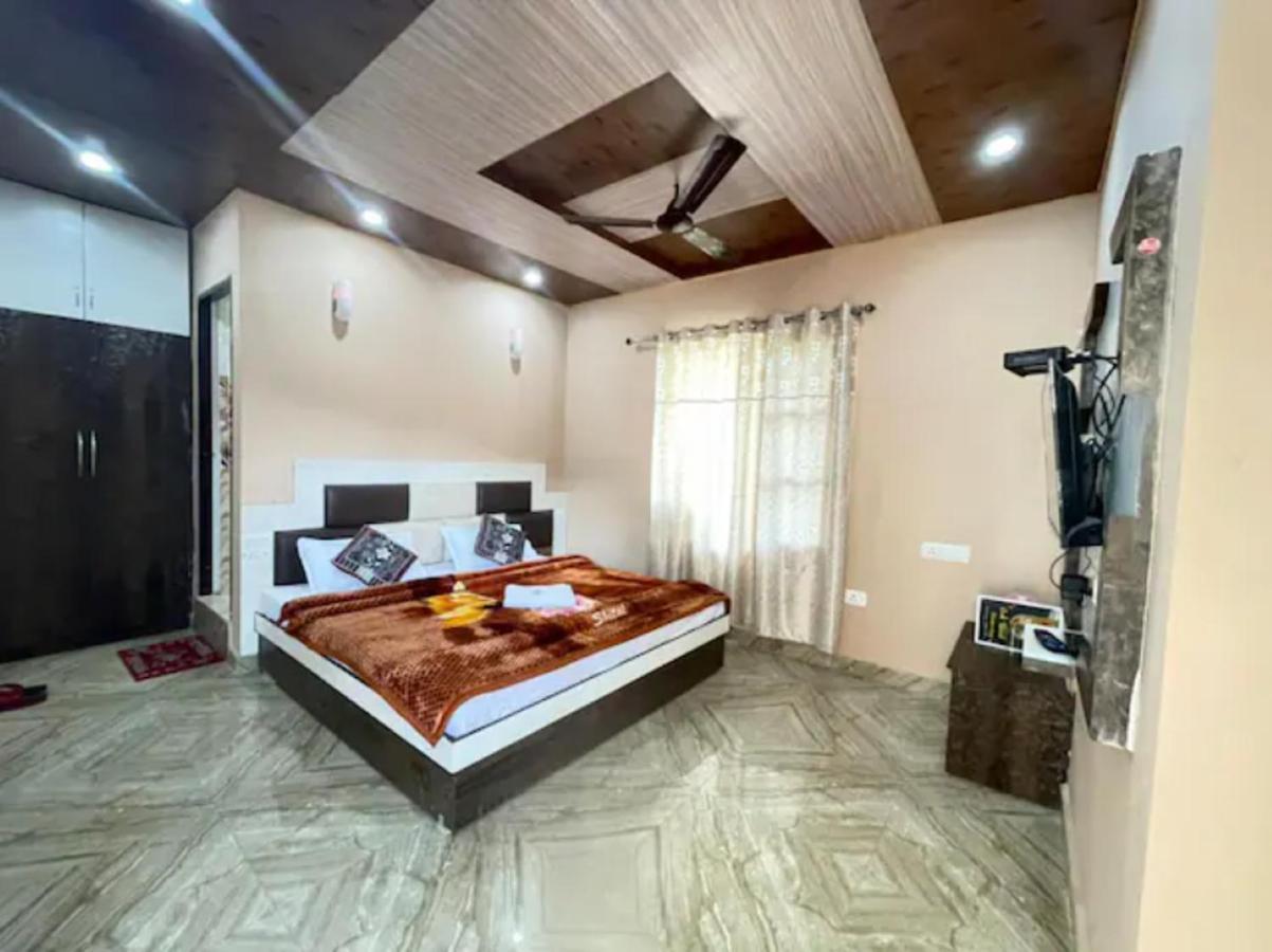 דלהאוזי Oak Wood Homestay Banikhet מראה חיצוני תמונה