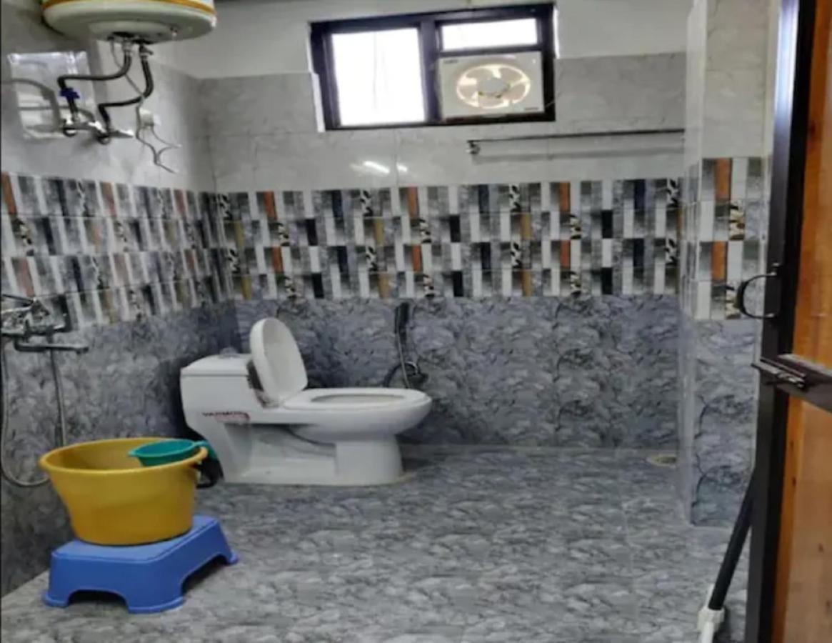 דלהאוזי Oak Wood Homestay Banikhet מראה חיצוני תמונה